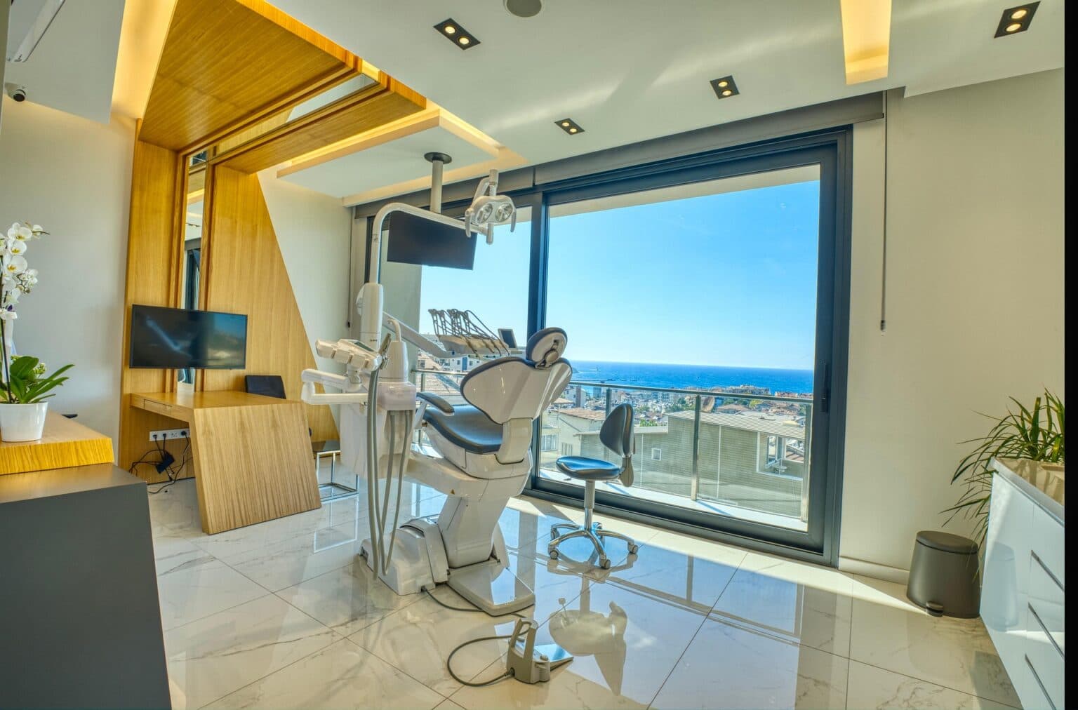 Premium dental suite with city view