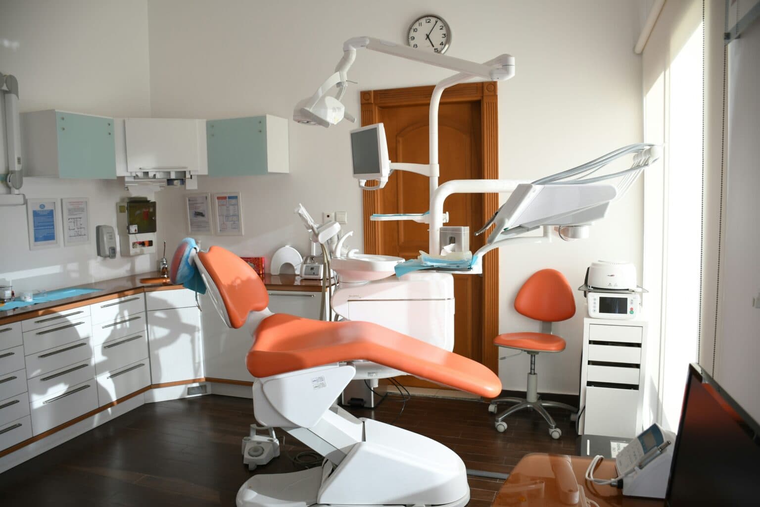 Modern dental treatment room
